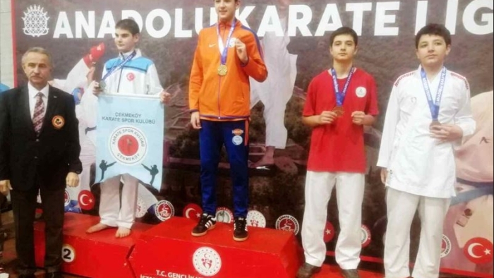 Körfezli karatecilerin madalya avı